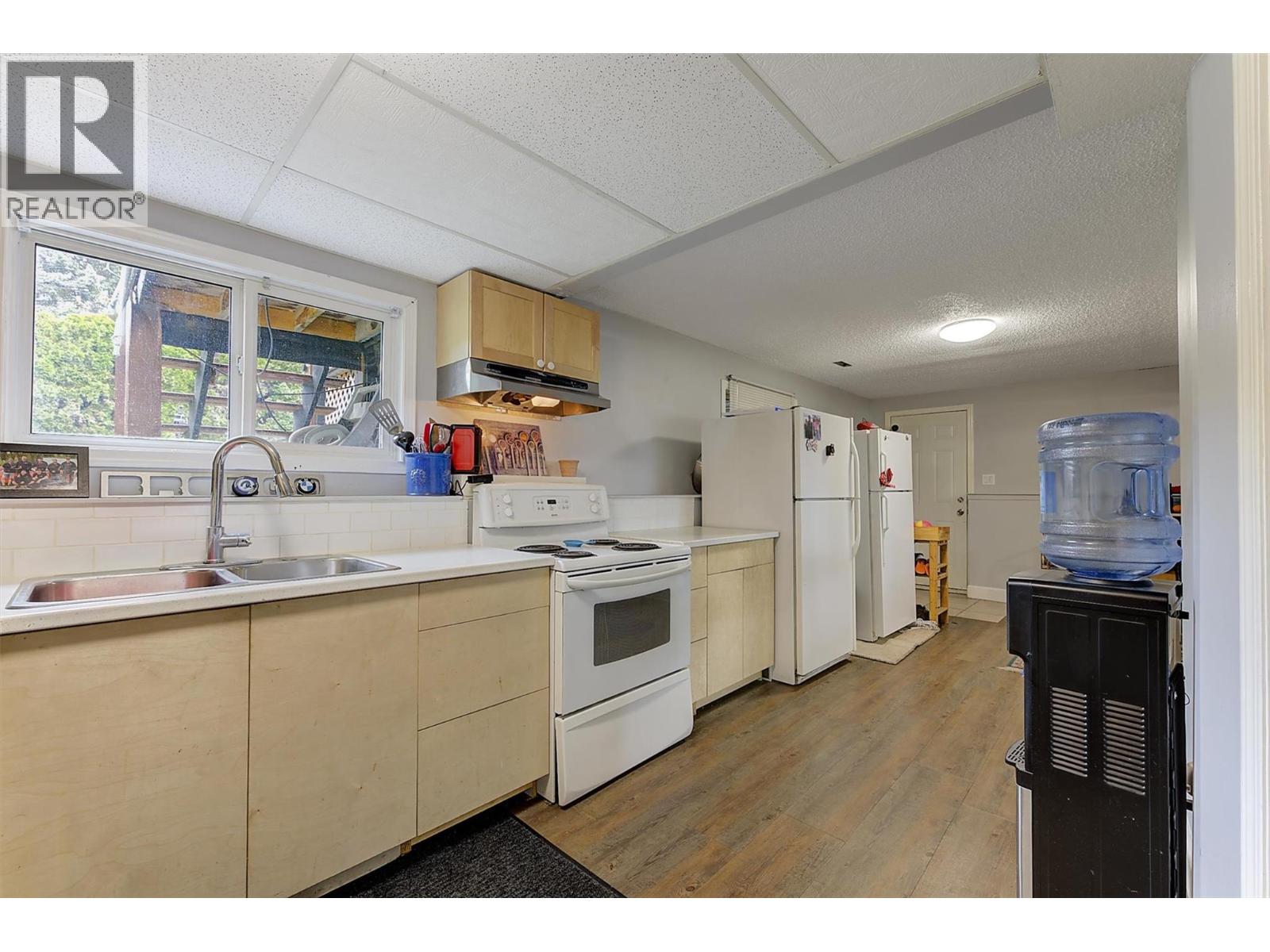 160 Leo Road, Kelowna, British Columbia  V1X 1E8 - Photo 33 - 10399180