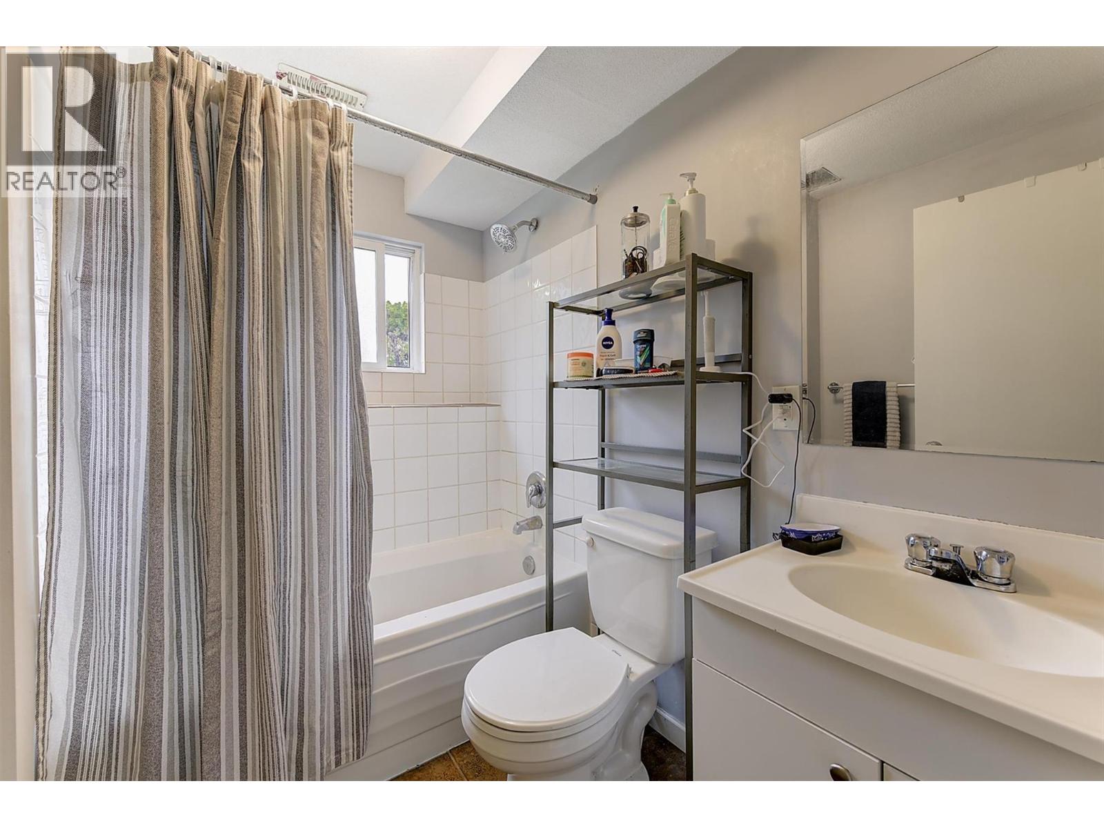 160 Leo Road, Kelowna, British Columbia  V1X 1E8 - Photo 37 - 10399180