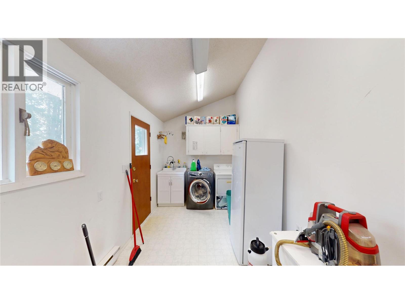 1270 Fox Tree Road, Lister, British Columbia  V0B 1G2 - Photo 24 - 10398681