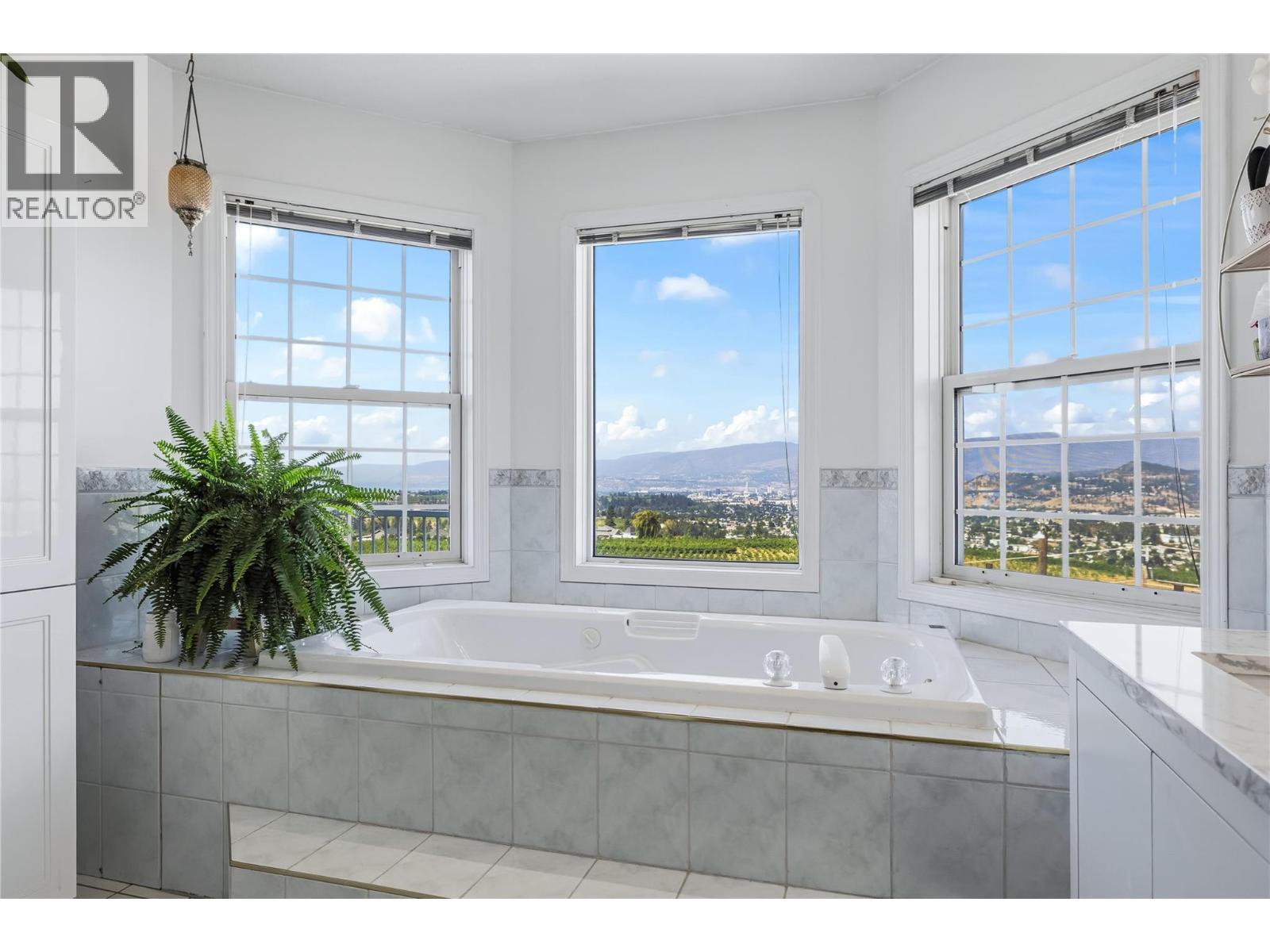 825 Toovey Road, Kelowna, British Columbia  V1X 6P9 - Photo 51 - 10399116