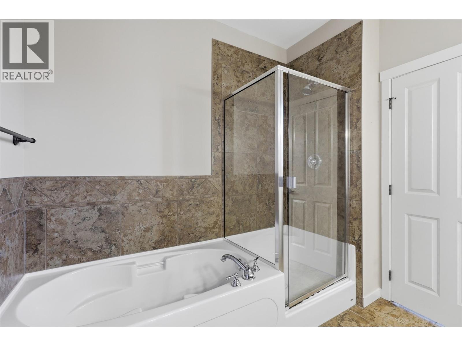 1637 Golf Ridge Way, Kamloops, British Columbia  V2H 0A5 - Photo 25 - 10398917