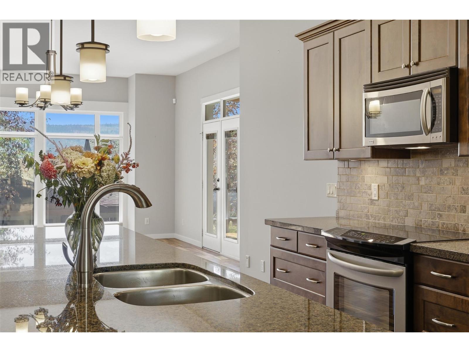 1637 Golf Ridge Way, Kamloops, British Columbia  V2H 0A5 - Photo 7 - 10398917