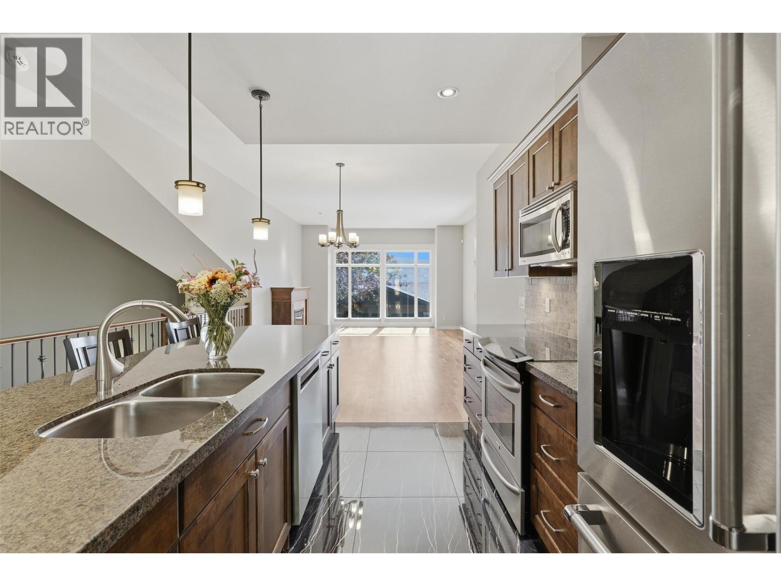 1637 Golf Ridge Way, Kamloops, British Columbia  V2H 0A5 - Photo 9 - 10398917