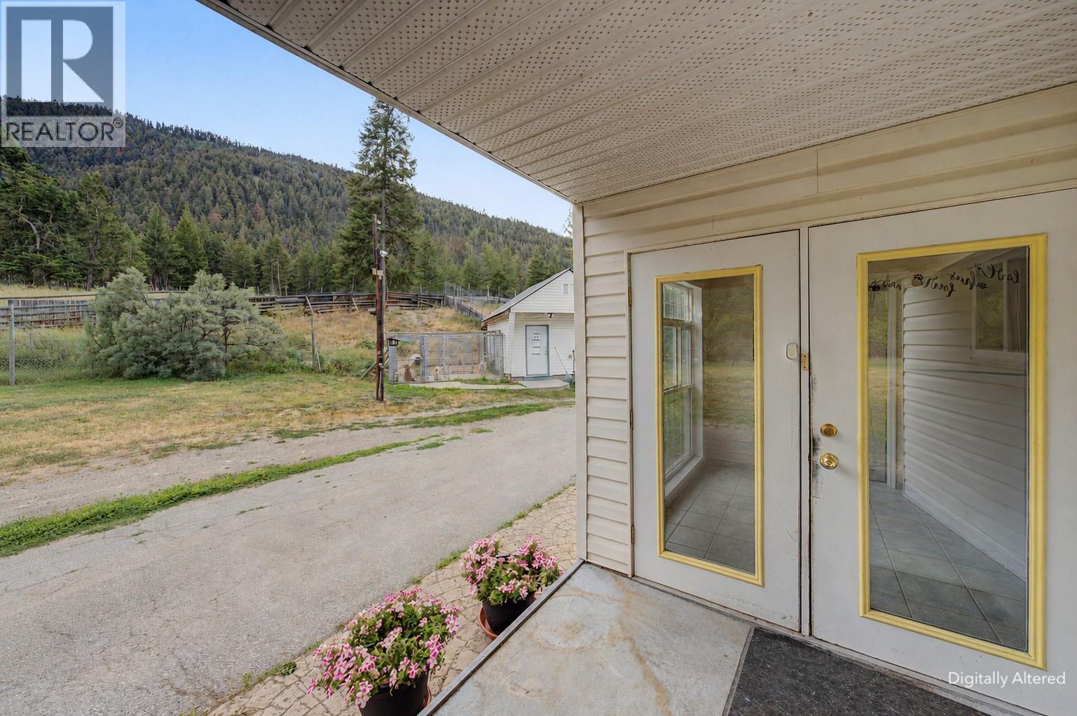 1167 Highway 3, Princeton, British Columbia  V0X 1W0 - Photo 11 - 10399027
