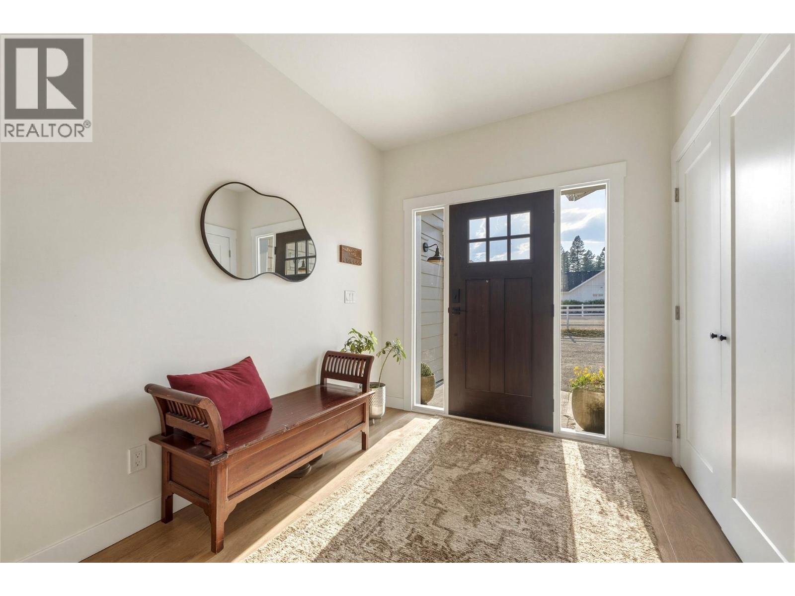 5531 6 Highway, Coldstream, British Columbia  V1B 3E2 - Photo 10 - 10399200