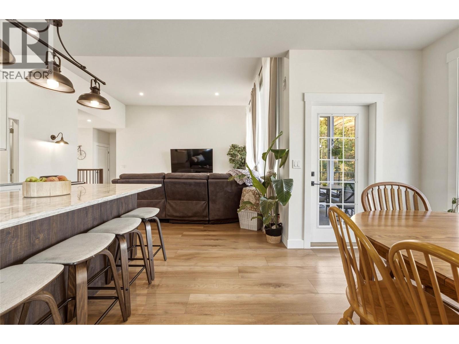 5531 6 Highway, Coldstream, British Columbia  V1B 3E2 - Photo 23 - 10399200