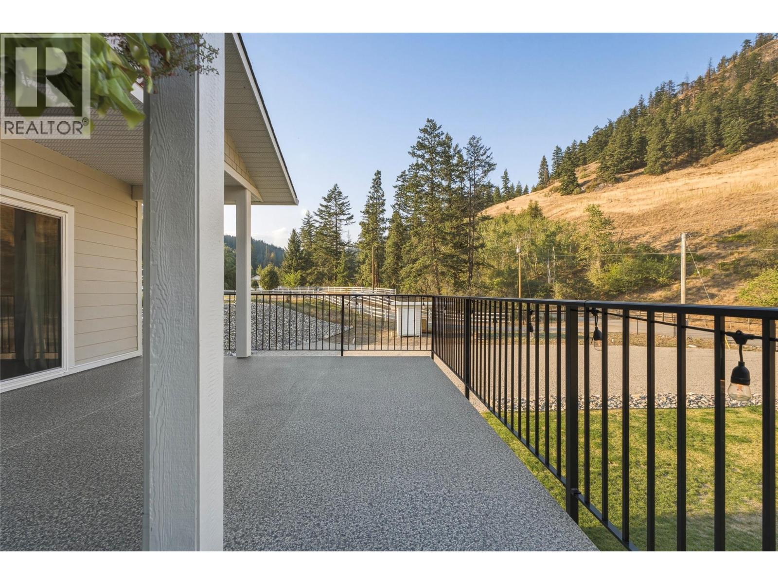 5531 6 Highway, Coldstream, British Columbia  V1B 3E2 - Photo 29 - 10399200