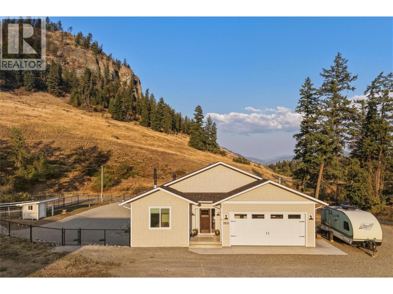 5531 6 Highway, Coldstream, British Columbia  V1B 3E2 - Photo 3 - 10399200