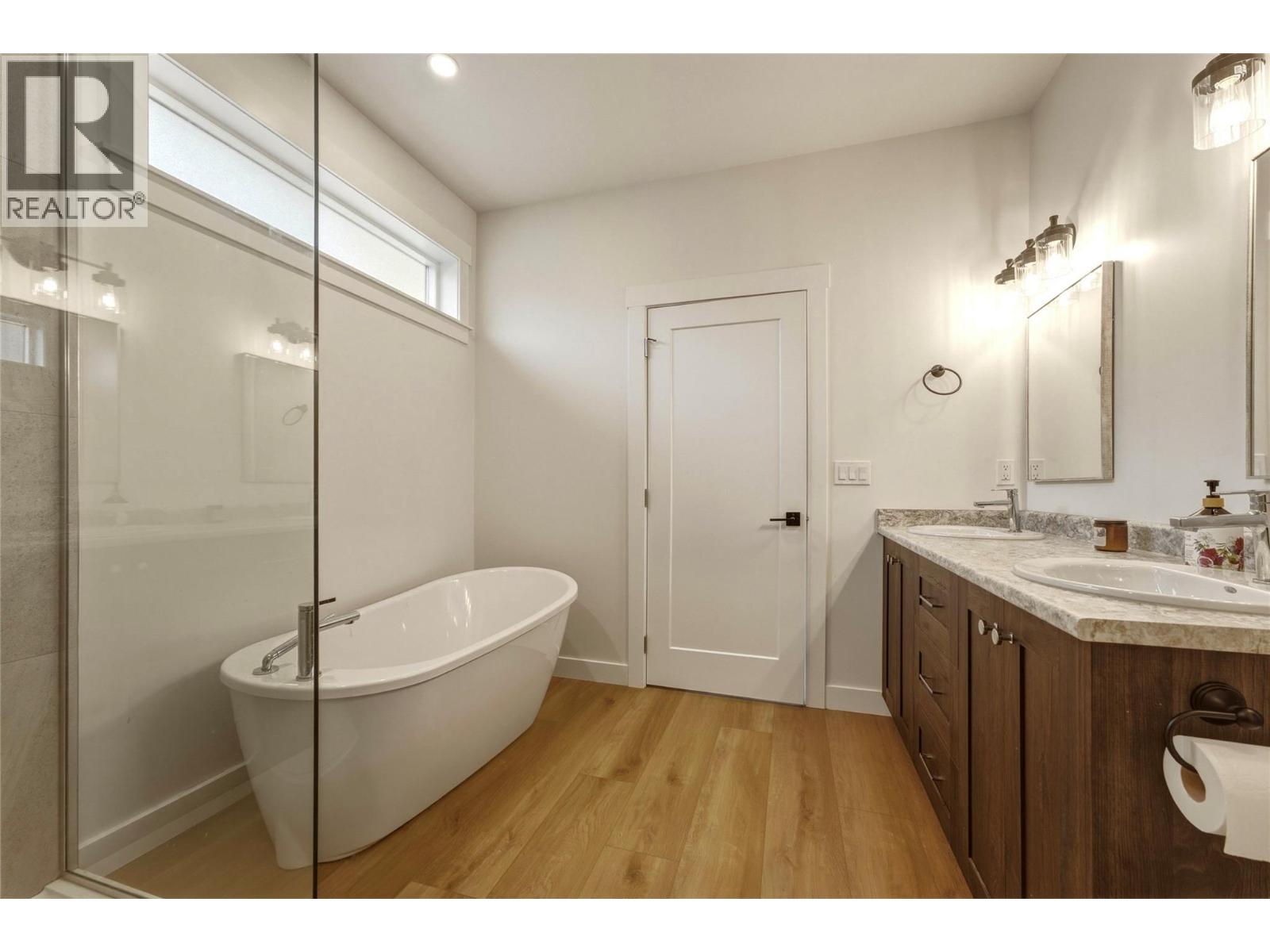 5531 6 Highway, Coldstream, British Columbia  V1B 3E2 - Photo 37 - 10399200