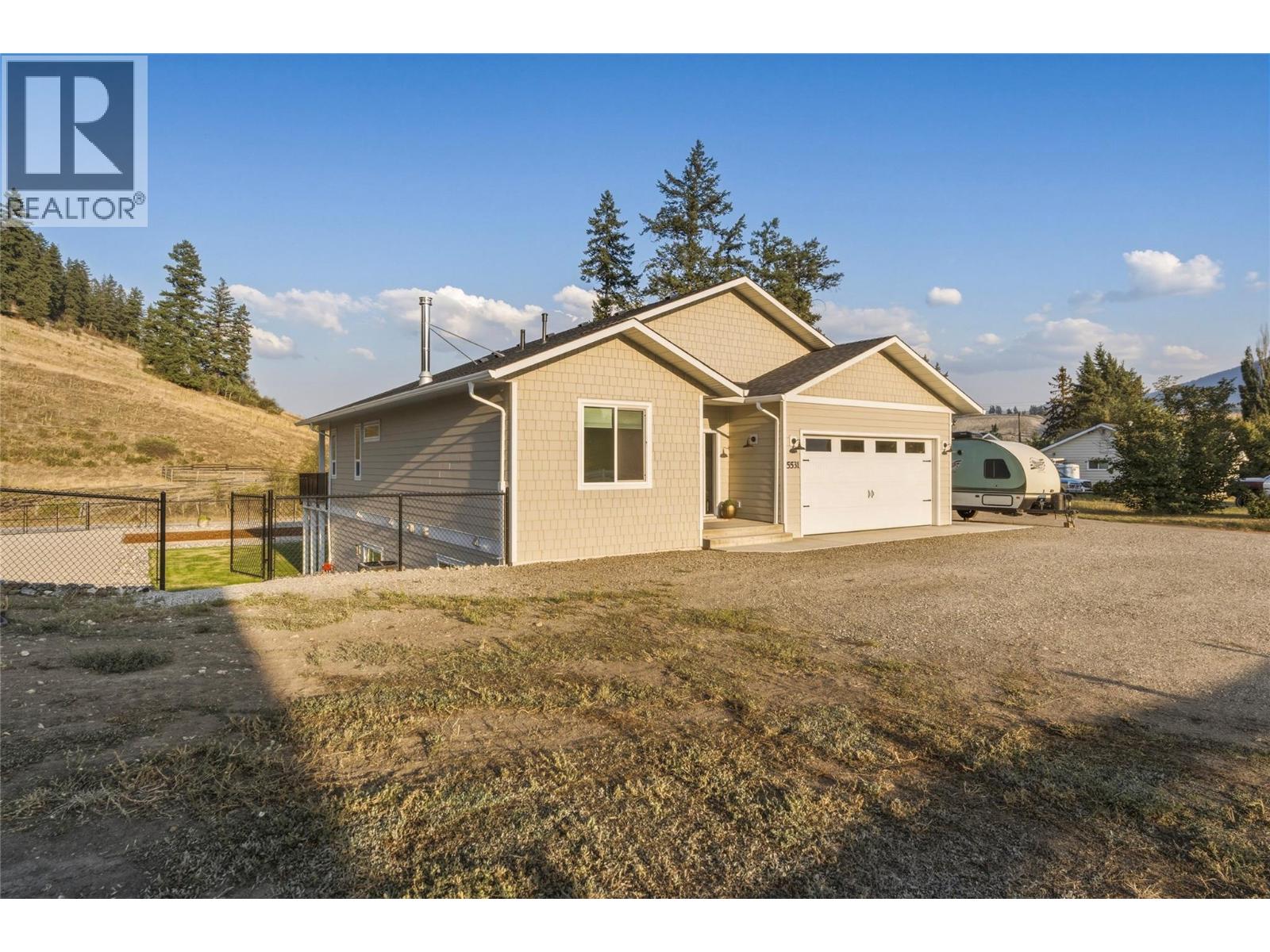 5531 6 Highway, Coldstream, British Columbia  V1B 3E2 - Photo 5 - 10399200