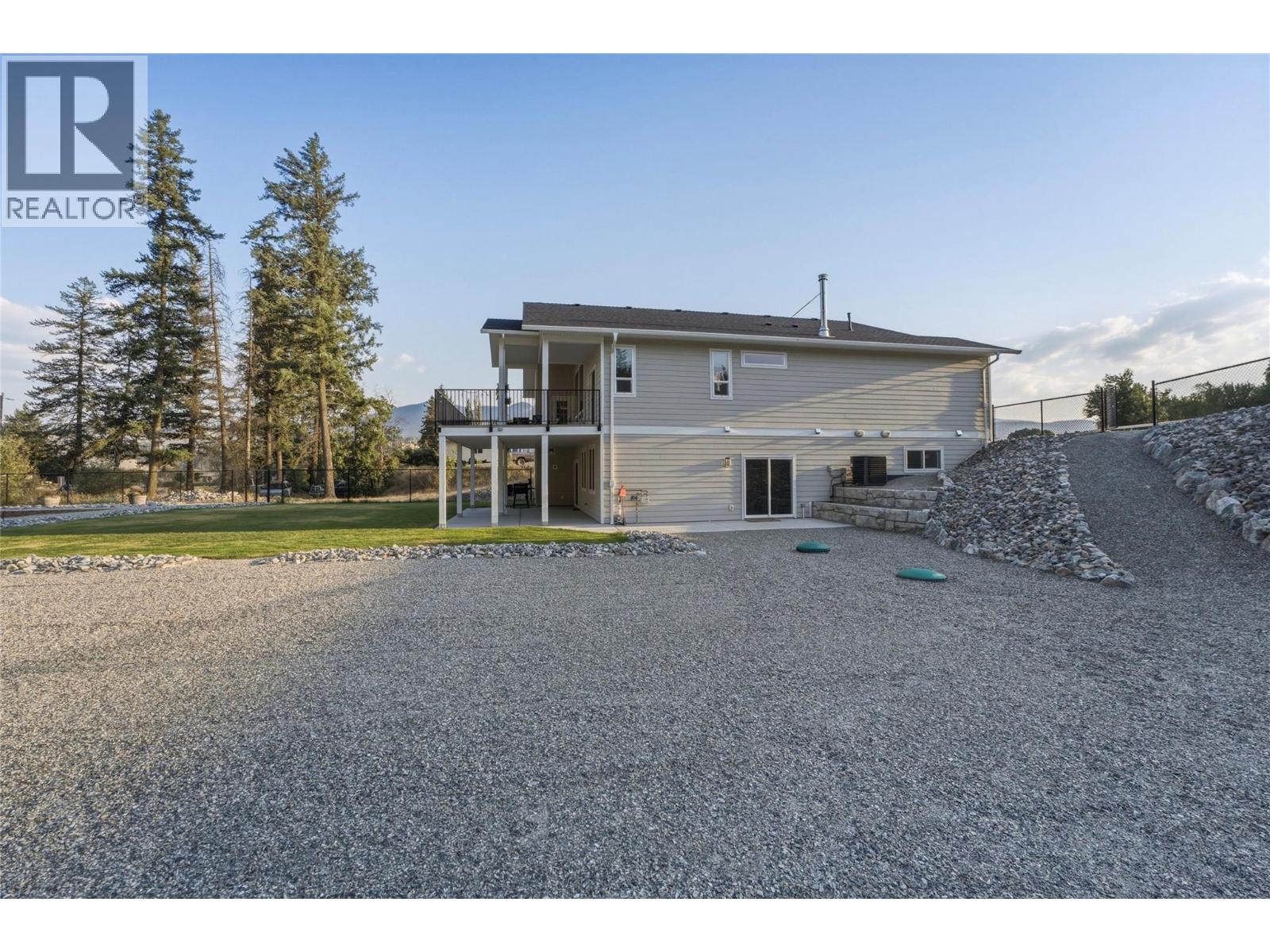 5531 6 Highway, Coldstream, British Columbia  V1B 3E2 - Photo 68 - 10399200
