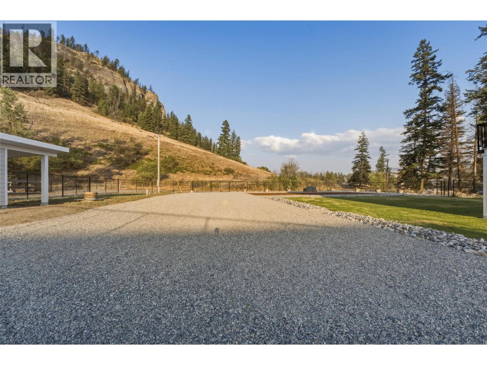 5531 6 Highway, Coldstream, British Columbia  V1B 3E2 - Photo 70 - 10399200