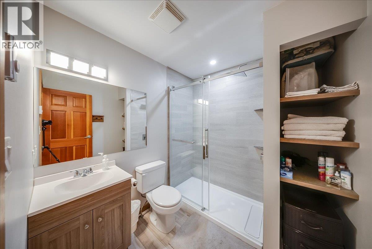 1003 Mountain View Road Unit# E, Rossland, British Columbia  V0G 1Y0 - Photo 32 - 10399205