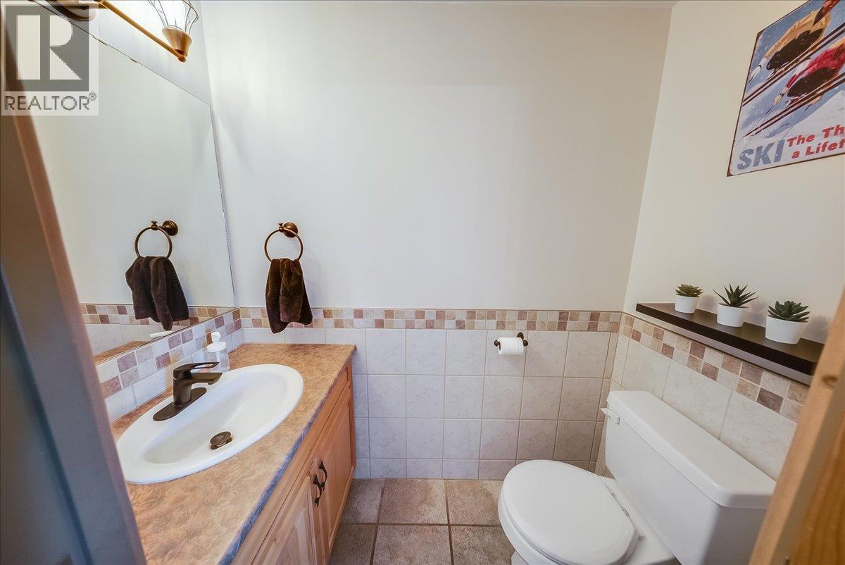 1003 Mountain View Road Unit# E, Rossland, British Columbia  V0G 1Y0 - Photo 9 - 10399205