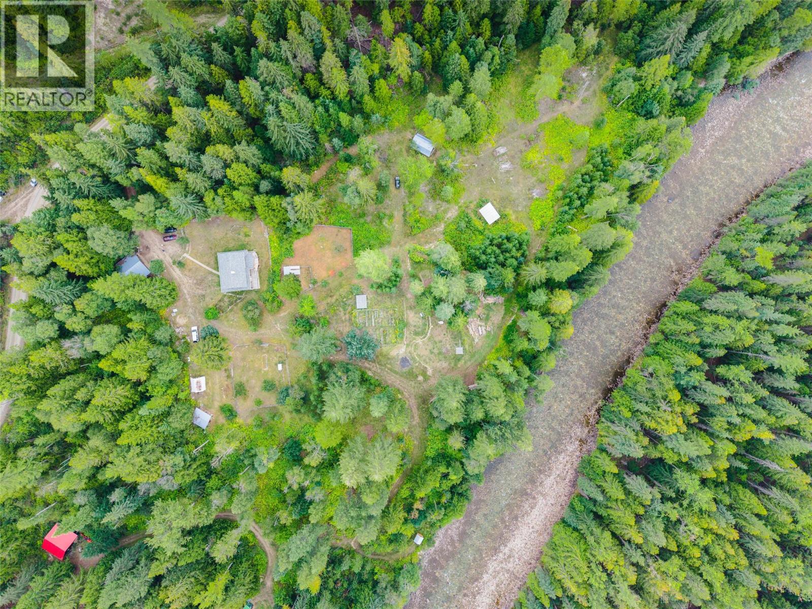 3360 Little Slocan South Road, Passmore, British Columbia  V0G 2J0 - Photo 2 - 10399015