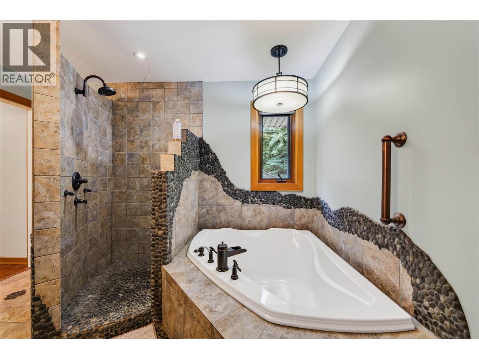 3360 Little Slocan South Road, Passmore, British Columbia  V0G 2J0 - Photo 20 - 10399015