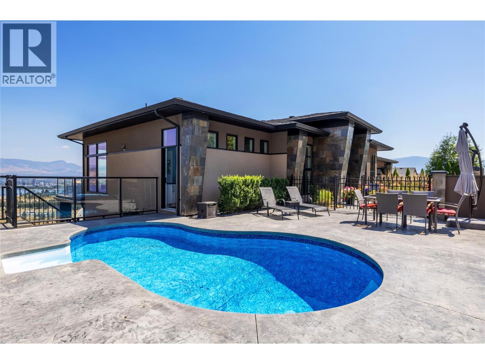1823 Diamond View Drive, West Kelowna, British Columbia  V1Z 4B7 - Photo 2 - 10399222