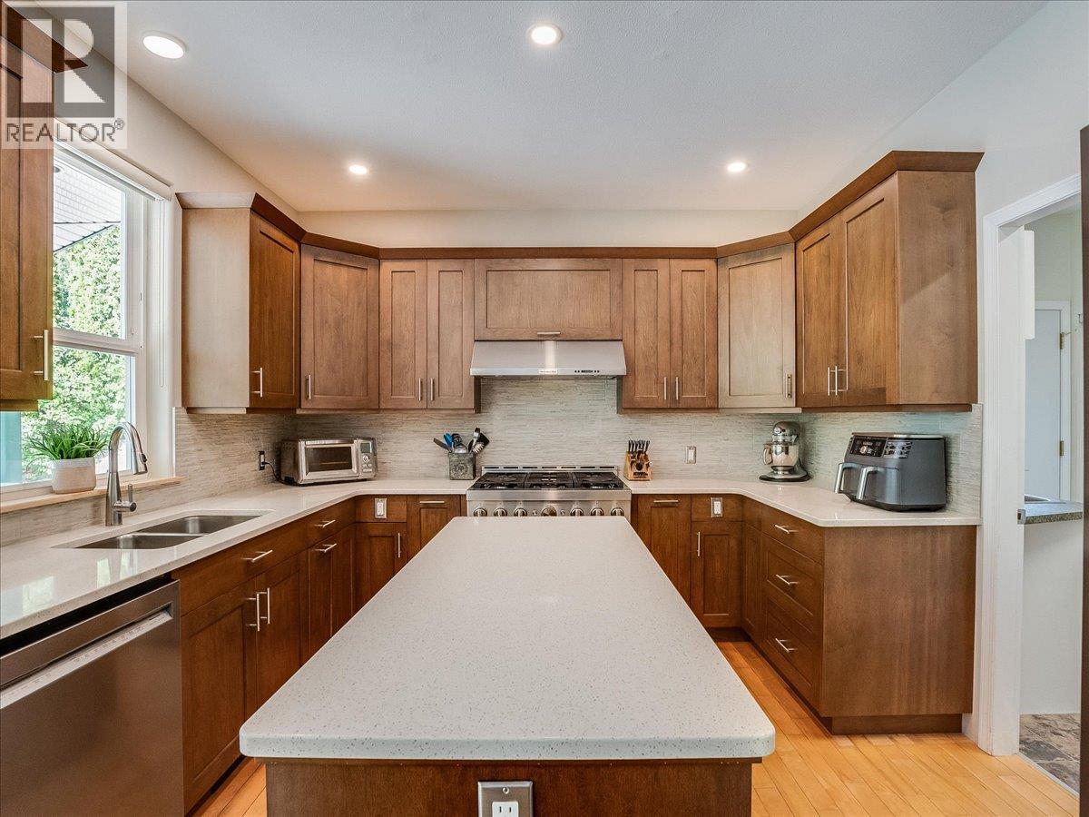 900 China Creek Road, Genelle, British Columbia  V0G 1G0 - Photo 12 - 10399241