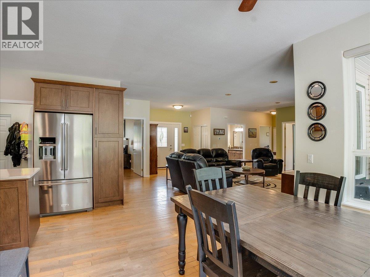900 China Creek Road, Genelle, British Columbia  V0G 1G0 - Photo 15 - 10399241