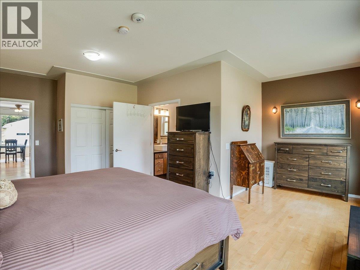 900 China Creek Road, Genelle, British Columbia  V0G 1G0 - Photo 18 - 10399241