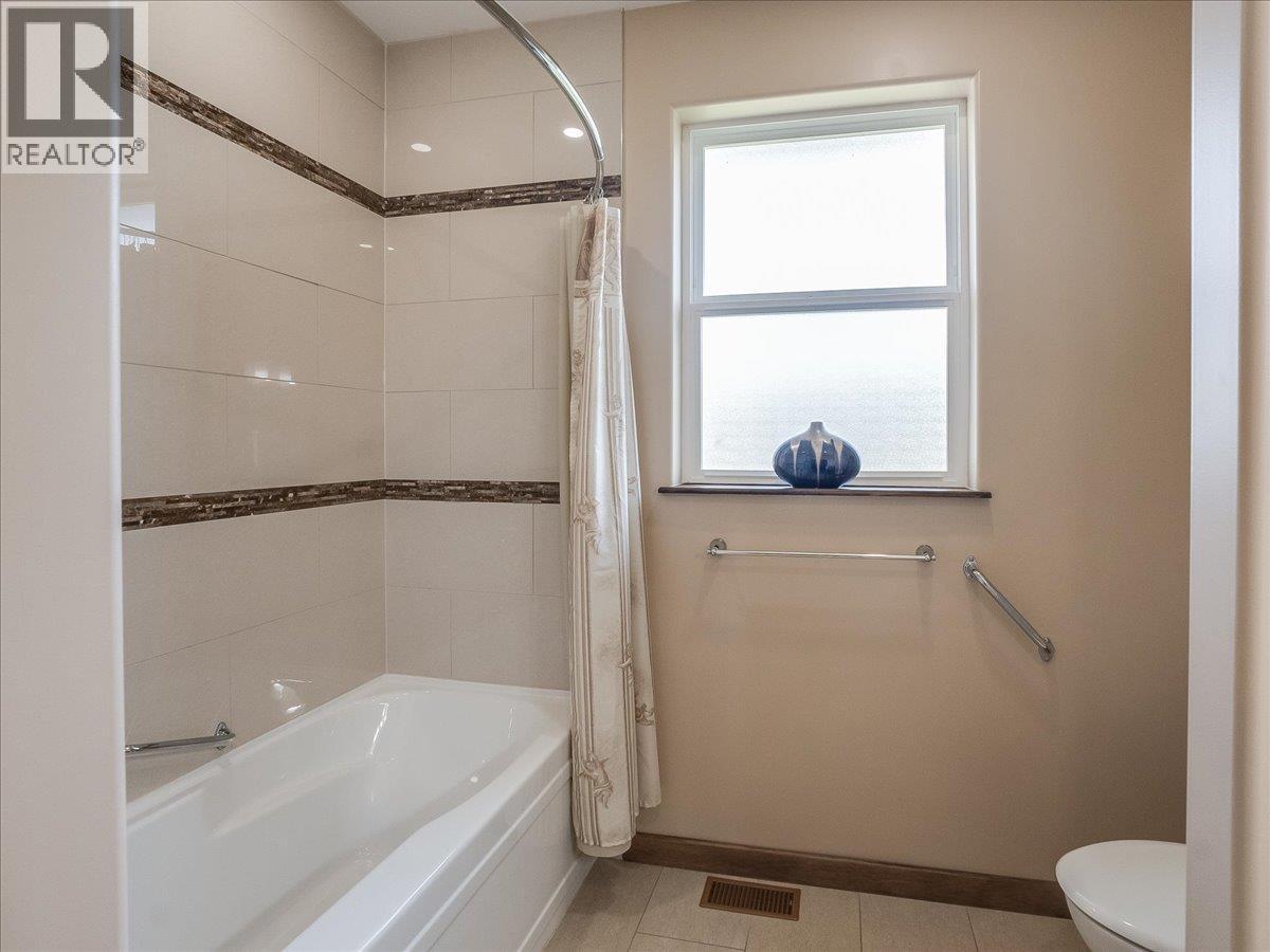 900 China Creek Road, Genelle, British Columbia  V0G 1G0 - Photo 22 - 10399241