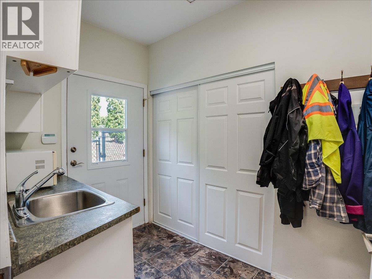 900 China Creek Road, Genelle, British Columbia  V0G 1G0 - Photo 28 - 10399241