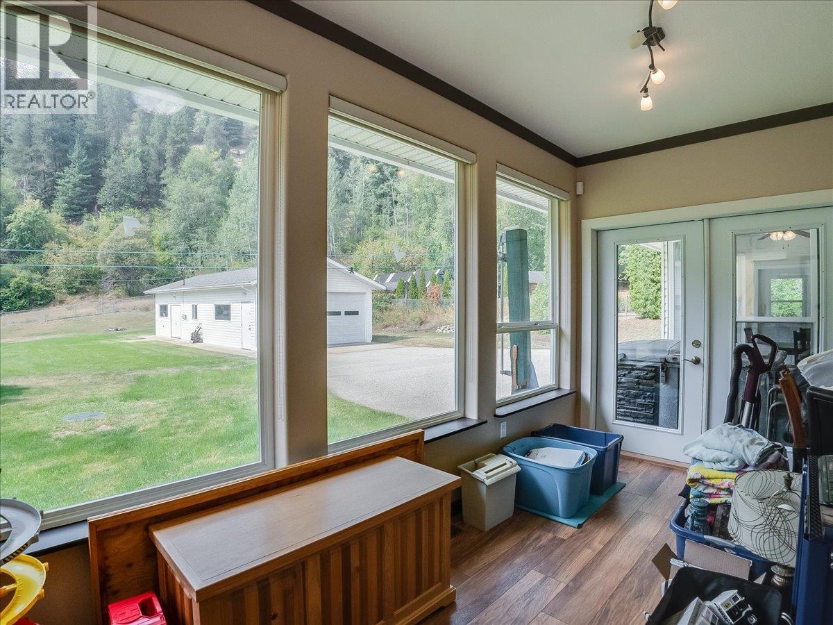900 China Creek Road, Genelle, British Columbia  V0G 1G0 - Photo 30 - 10399241