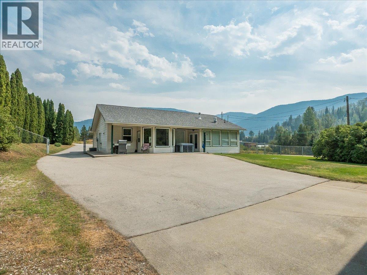 900 China Creek Road, Genelle, British Columbia  V0G 1G0 - Photo 50 - 10399241