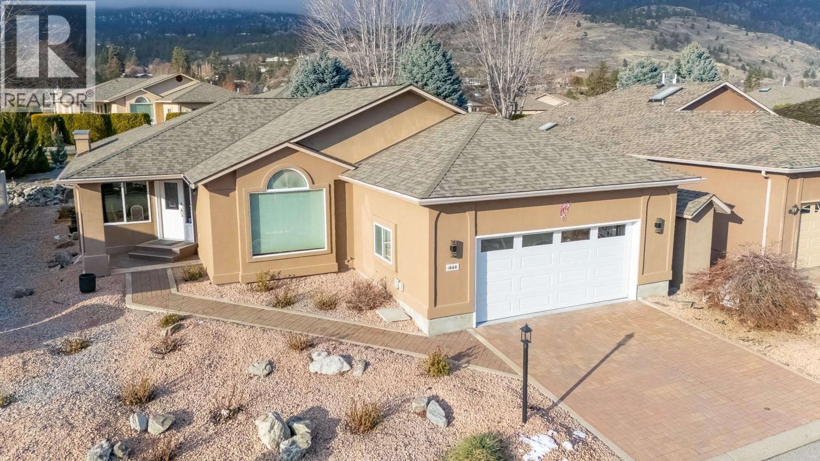 444 Ridge Place, Penticton, British Columbia  V2A 8N7 - Photo 2 - 10399283