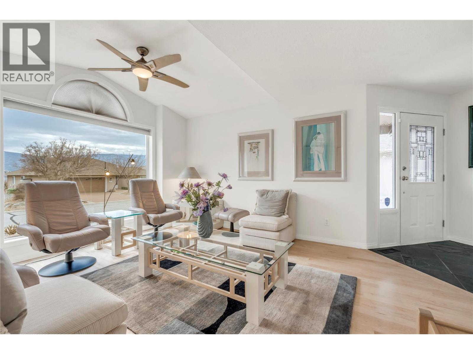 444 Ridge Place, Penticton, British Columbia  V2A 8N7 - Photo 4 - 10399283
