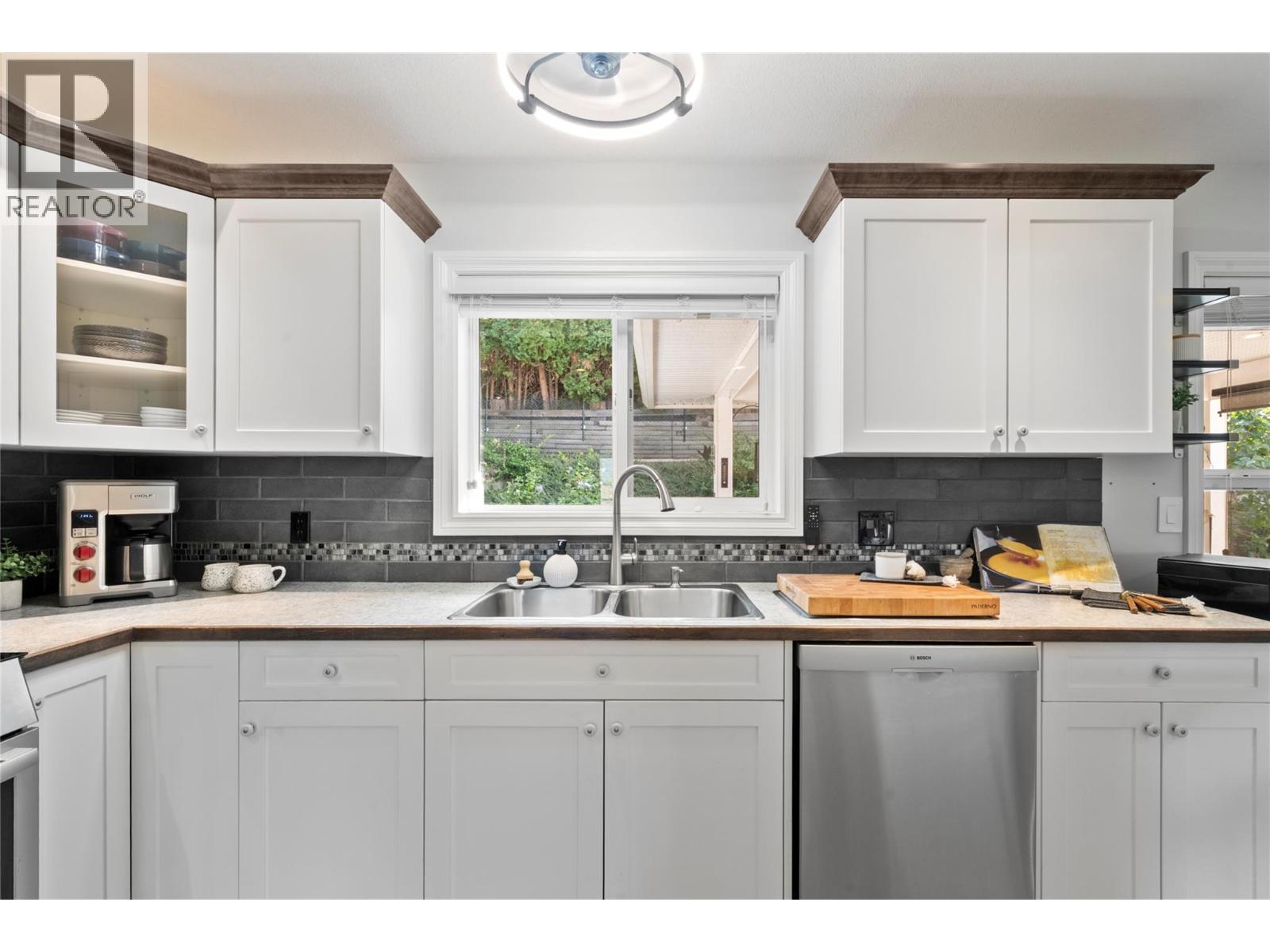 710 17 Street Se, Salmon Arm, British Columbia  V1E 1W2 - Photo 31 - 10397414