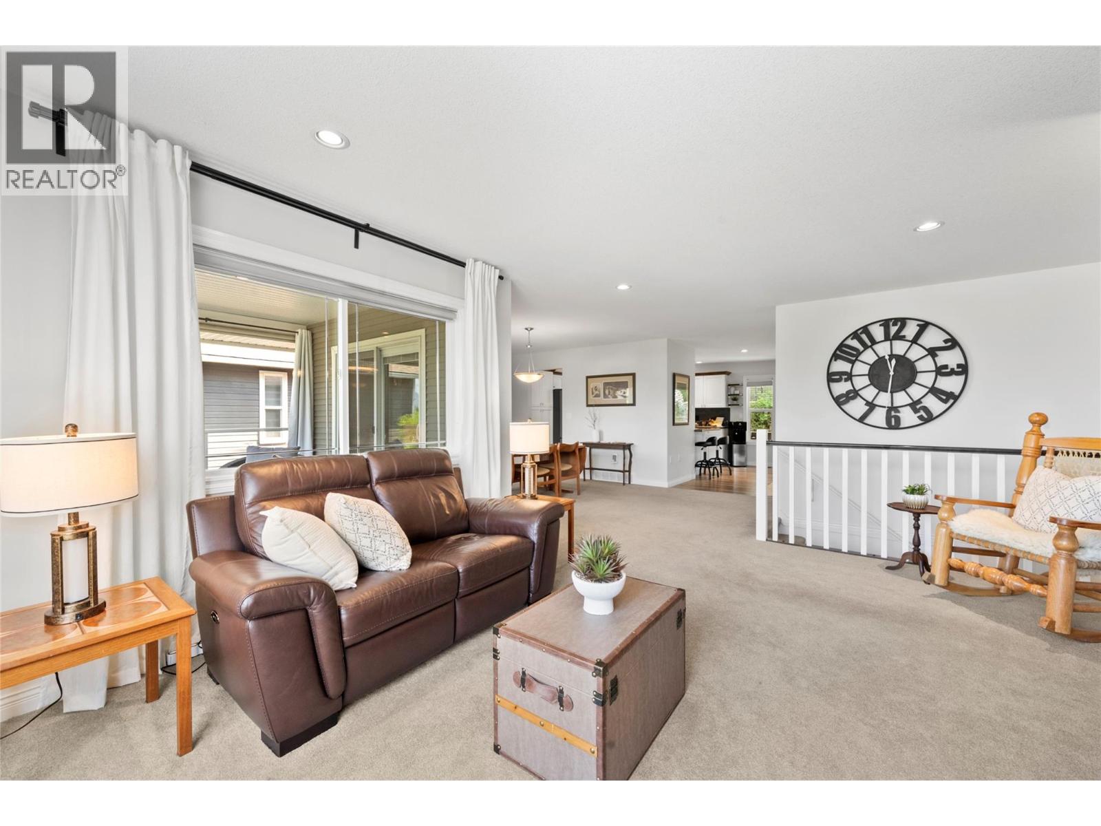 710 17 Street Se, Salmon Arm, British Columbia  V1E 1W2 - Photo 6 - 10397414