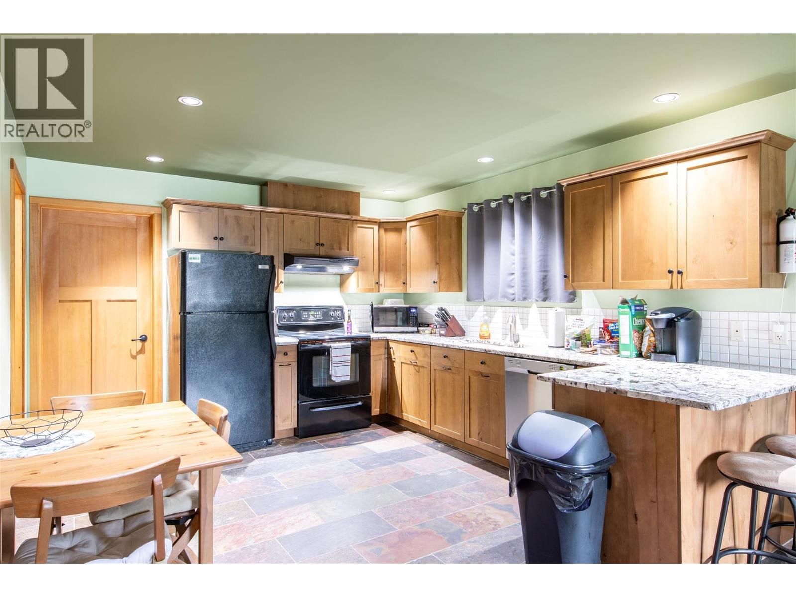 1445 Granite Drive, Golden, British Columbia  V0A 1H3 - Photo 16 - 10399292
