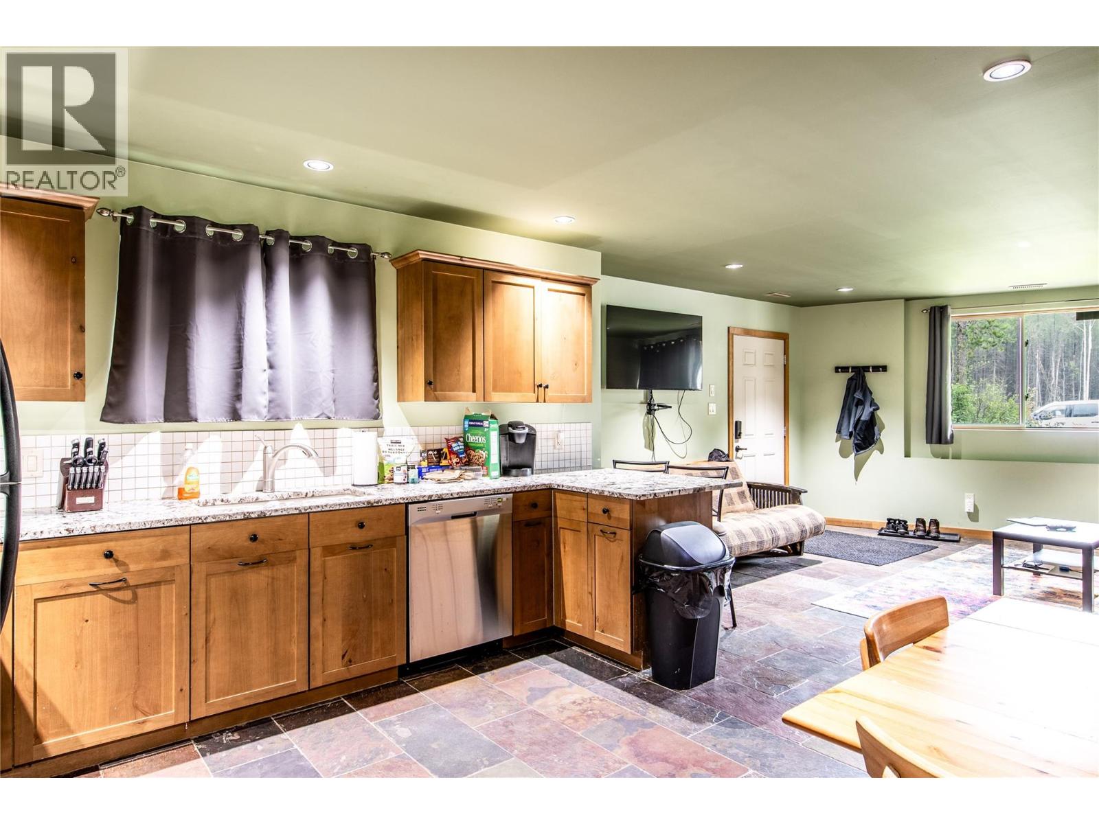 1445 Granite Drive, Golden, British Columbia  V0A 1H3 - Photo 22 - 10399292