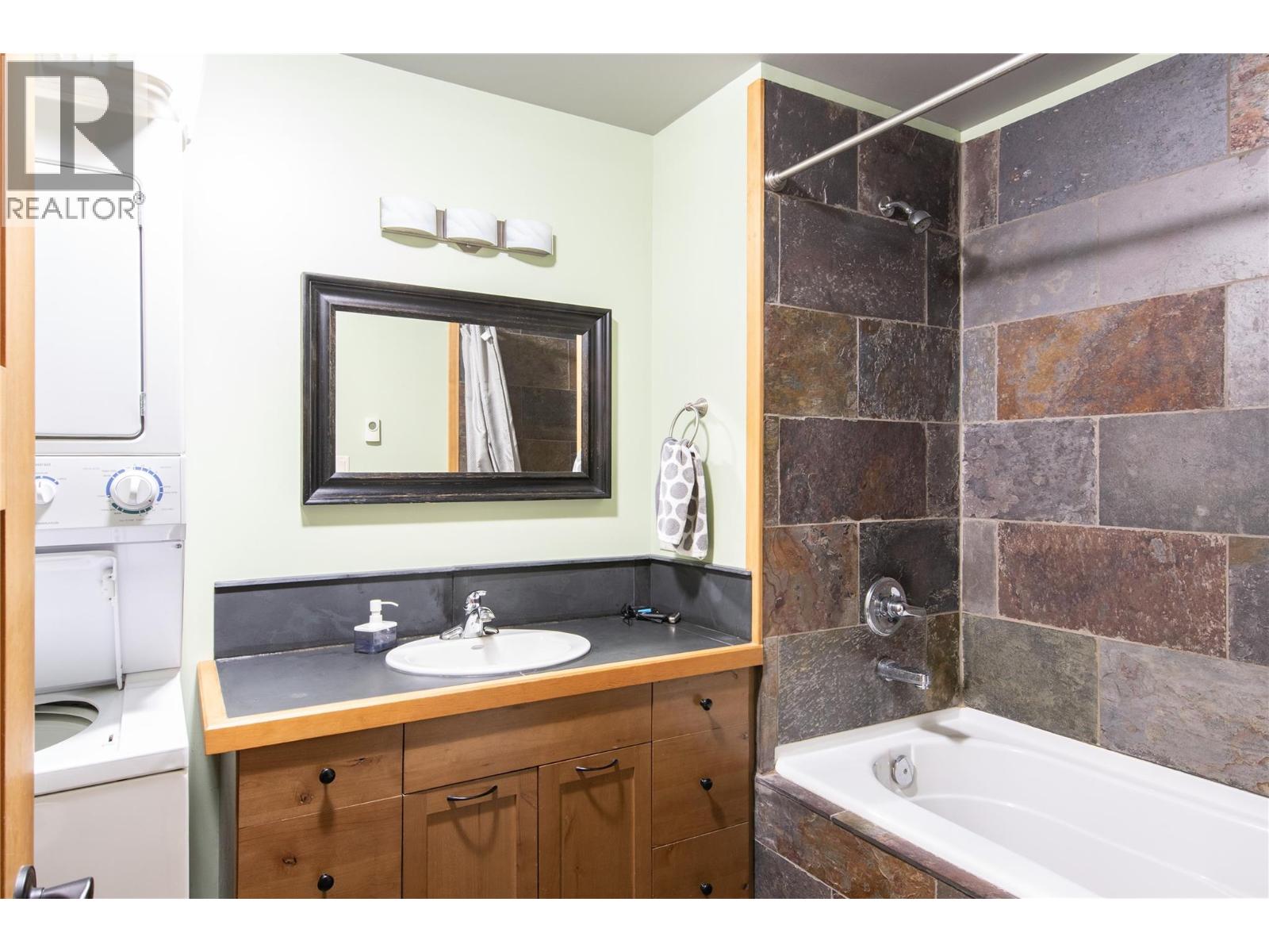 1445 Granite Drive, Golden, British Columbia  V0A 1H3 - Photo 25 - 10399292