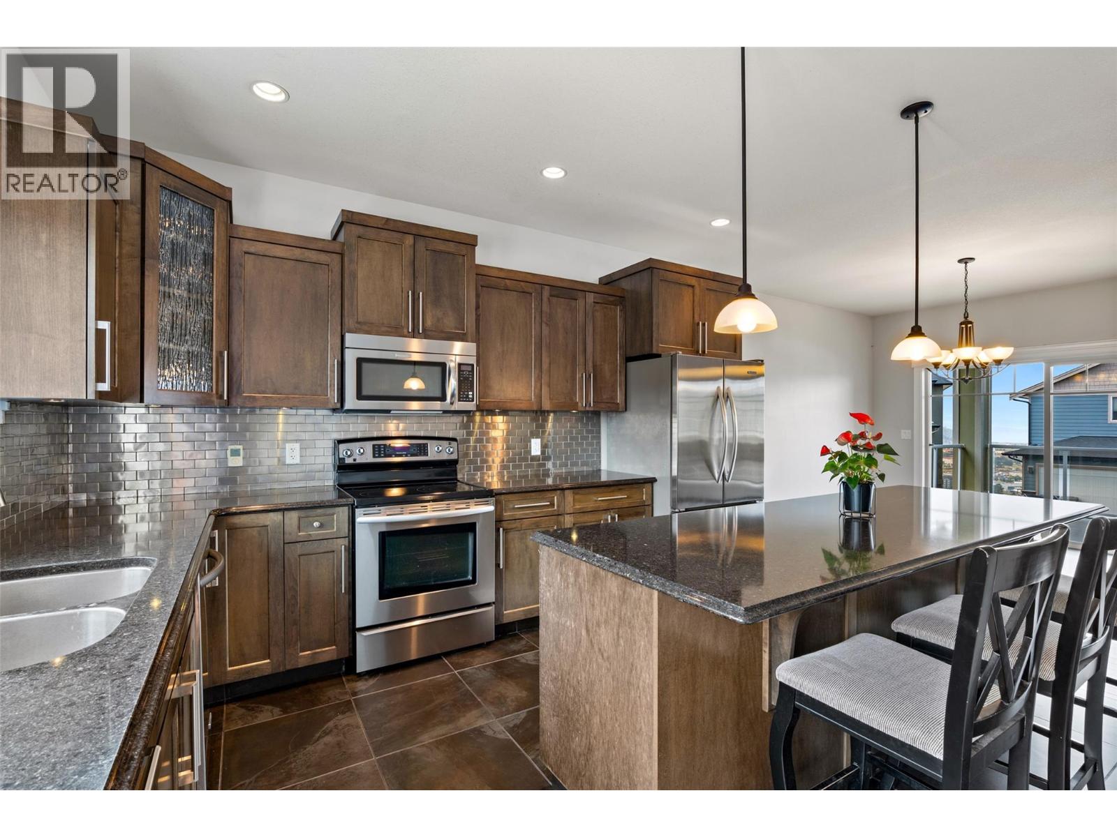 460 Azure Place Unit# 27, Kamloops, British Columbia  V2E 0A9 - Photo 11 - 10398992