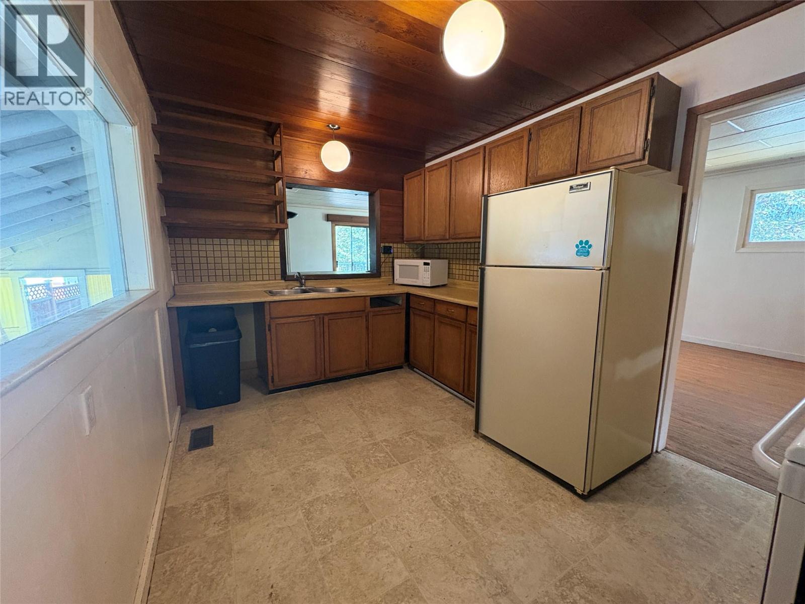 1104 Mcquarrie Avenue, Nelson, British Columbia  V1L 1B2 - Photo 5 - 10398323