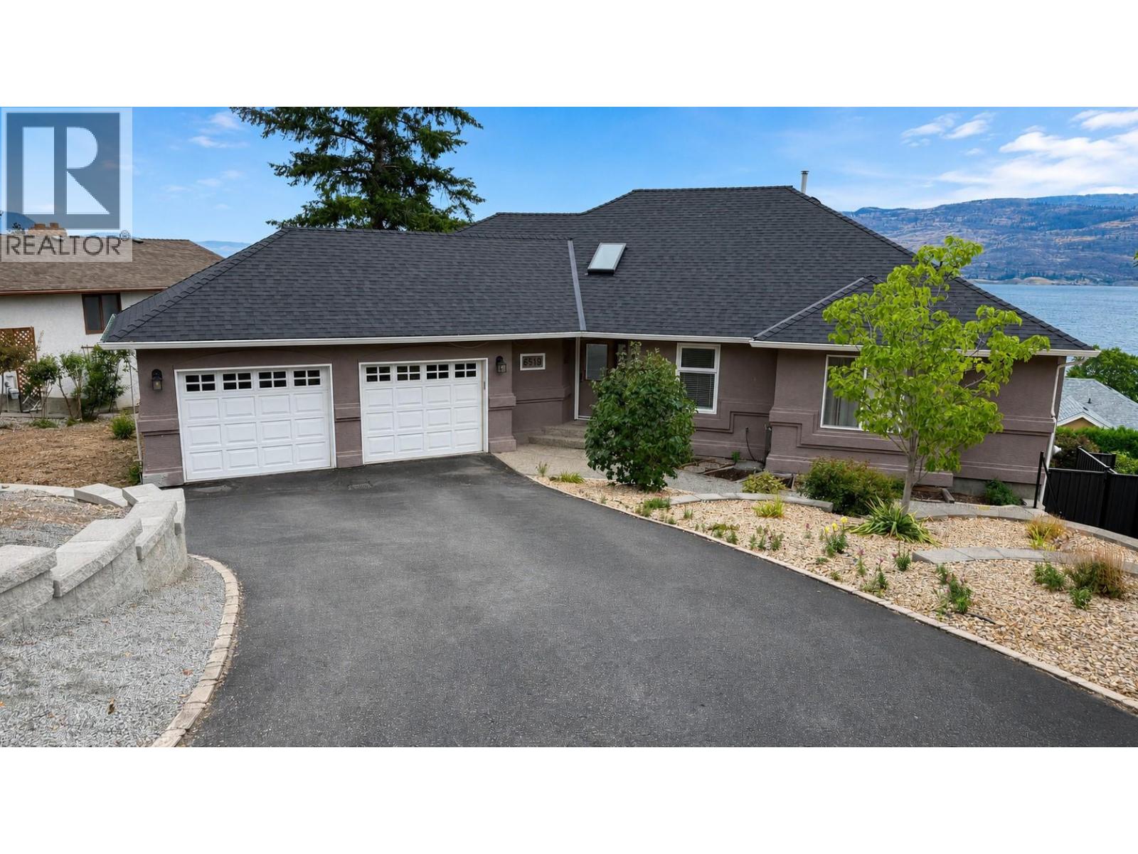 6519 Sherburn Road, Peachland, British Columbia  V0H 1X0 - Photo 1 - 10399207