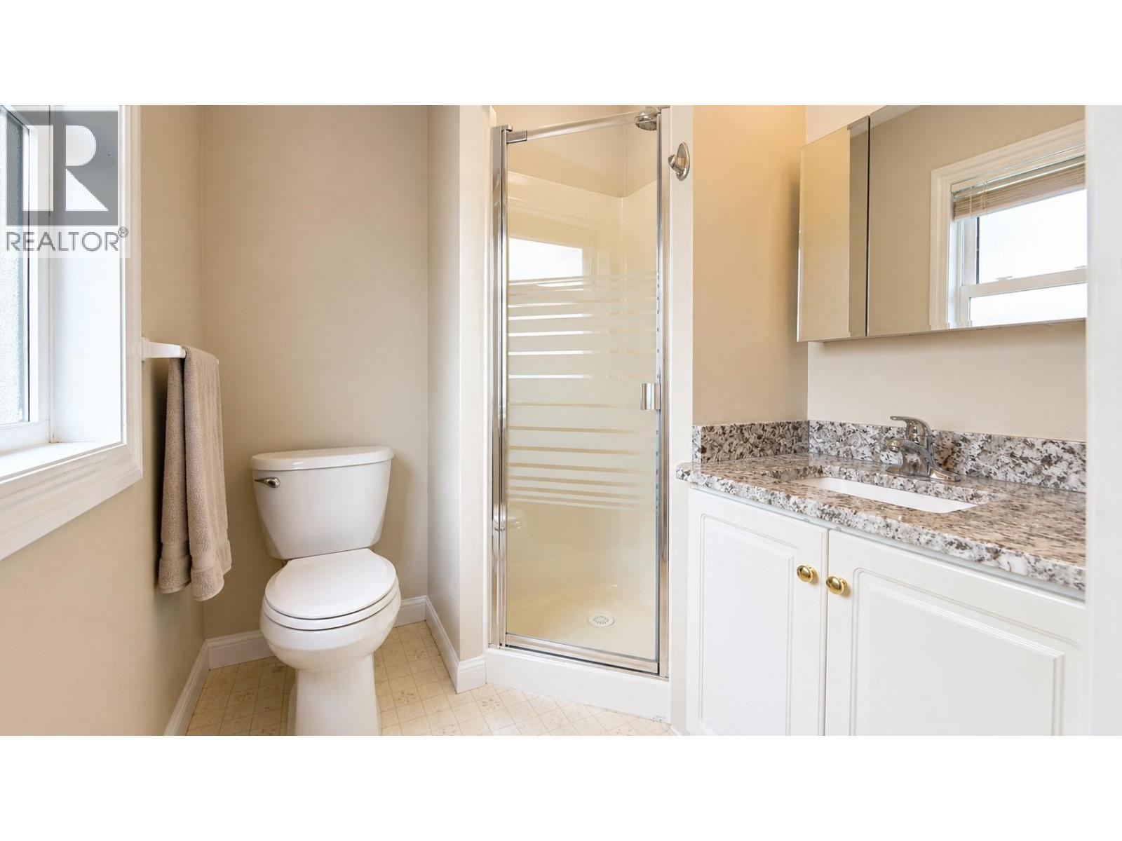 6519 Sherburn Road, Peachland, British Columbia  V0H 1X0 - Photo 13 - 10399207
