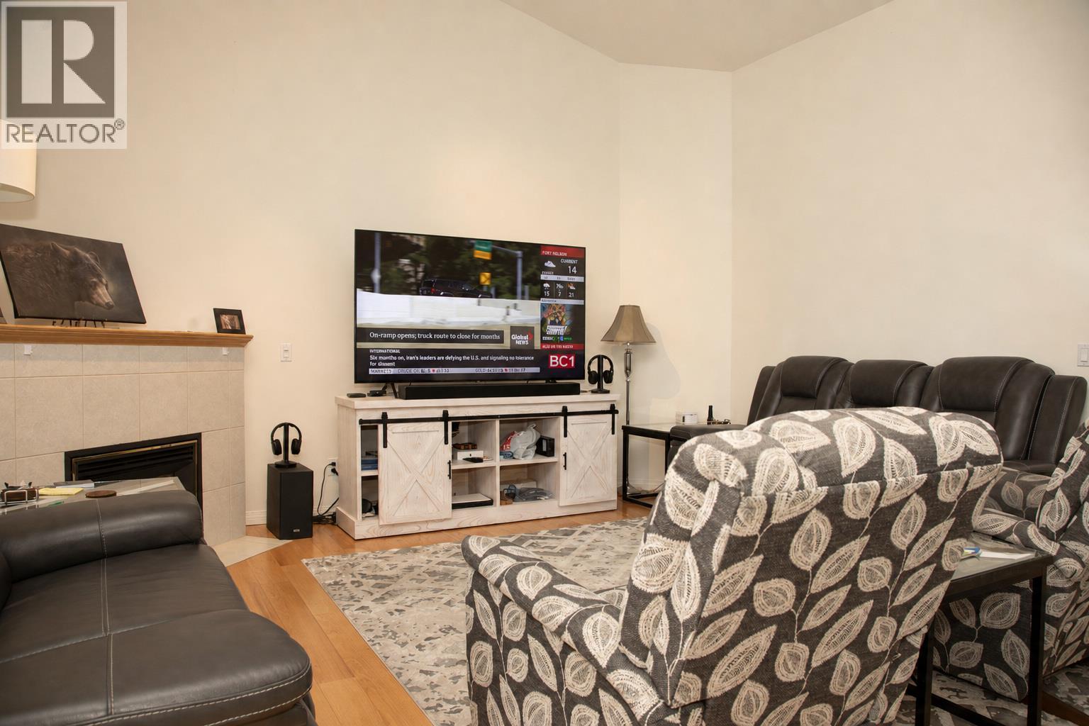 6519 Sherburn Road, Peachland, British Columbia  V0H 1X0 - Photo 6 - 10399207
