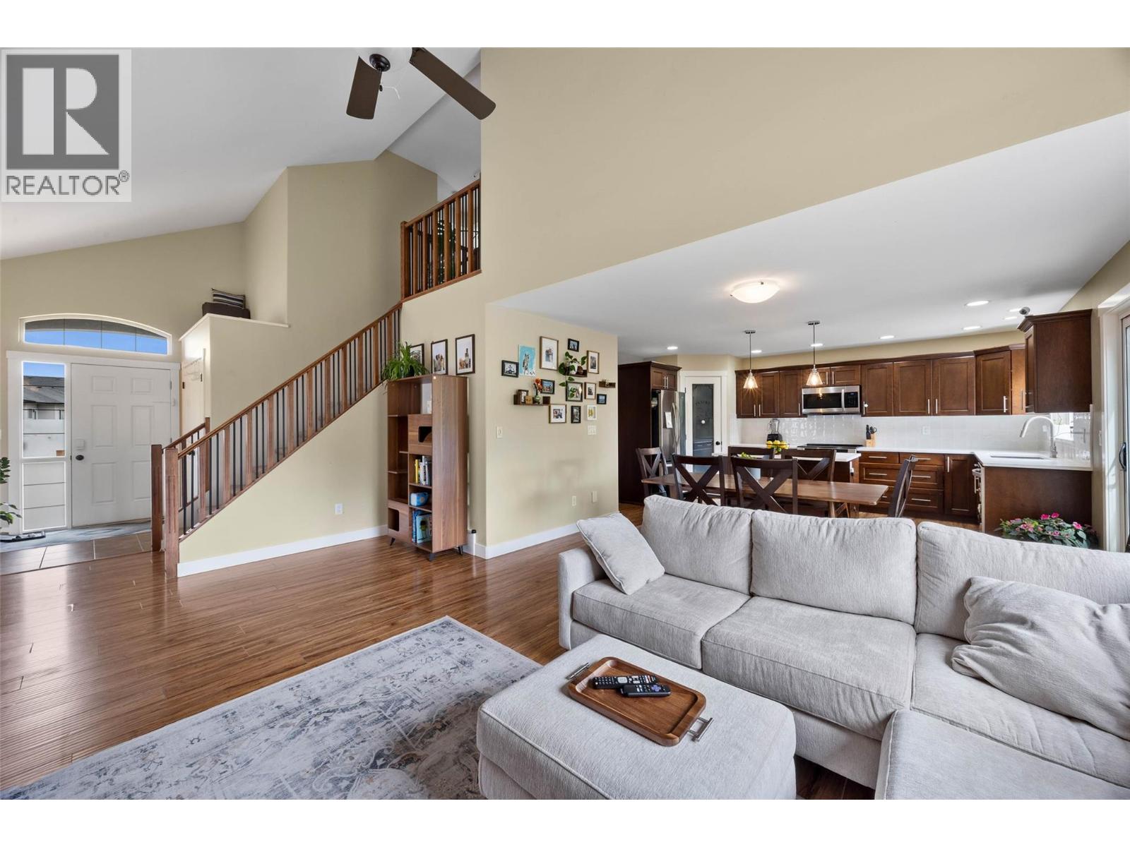 1948 Snowberry Crescent, Kamloops, British Columbia  V1S 1Z8 - Photo 7 - 10399289