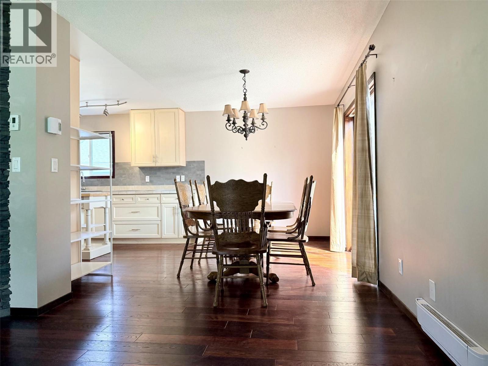 1804 Elm Street, Creston, British Columbia  V0B 1G5 - Photo 12 - 10399169