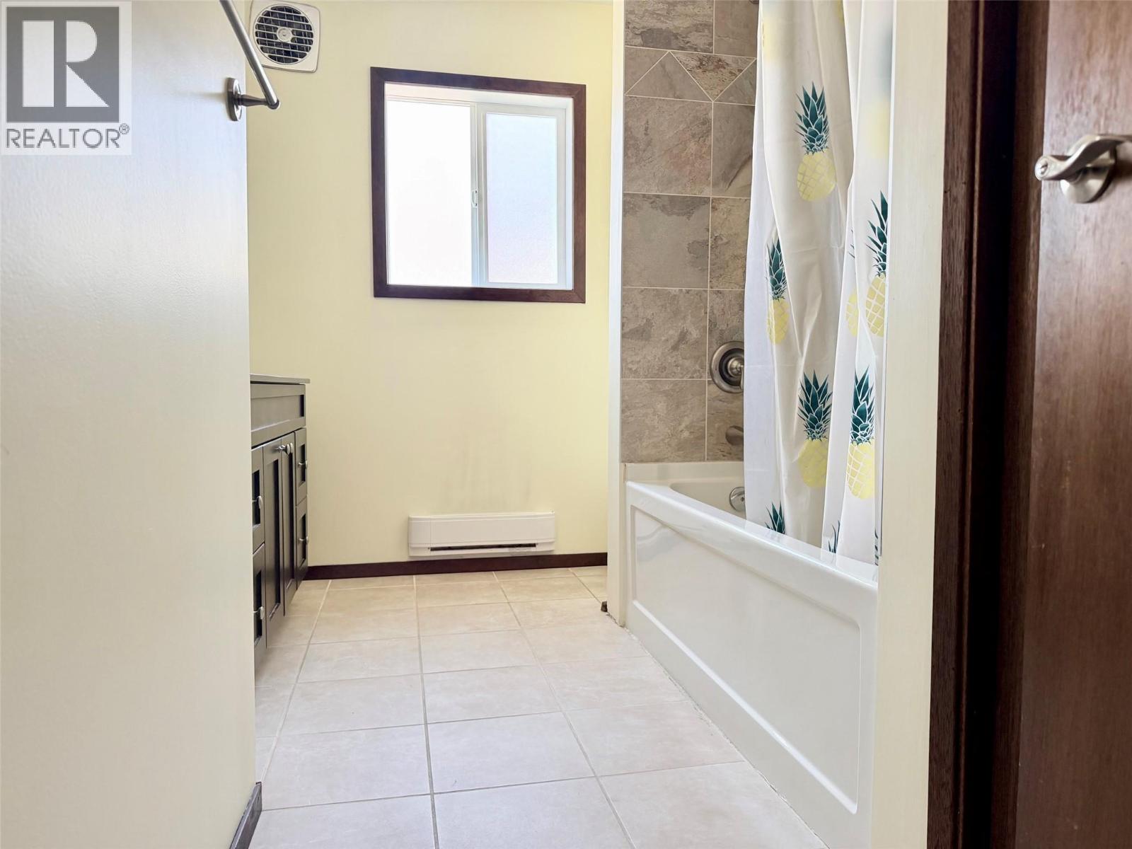 1804 Elm Street, Creston, British Columbia  V0B 1G5 - Photo 21 - 10399169