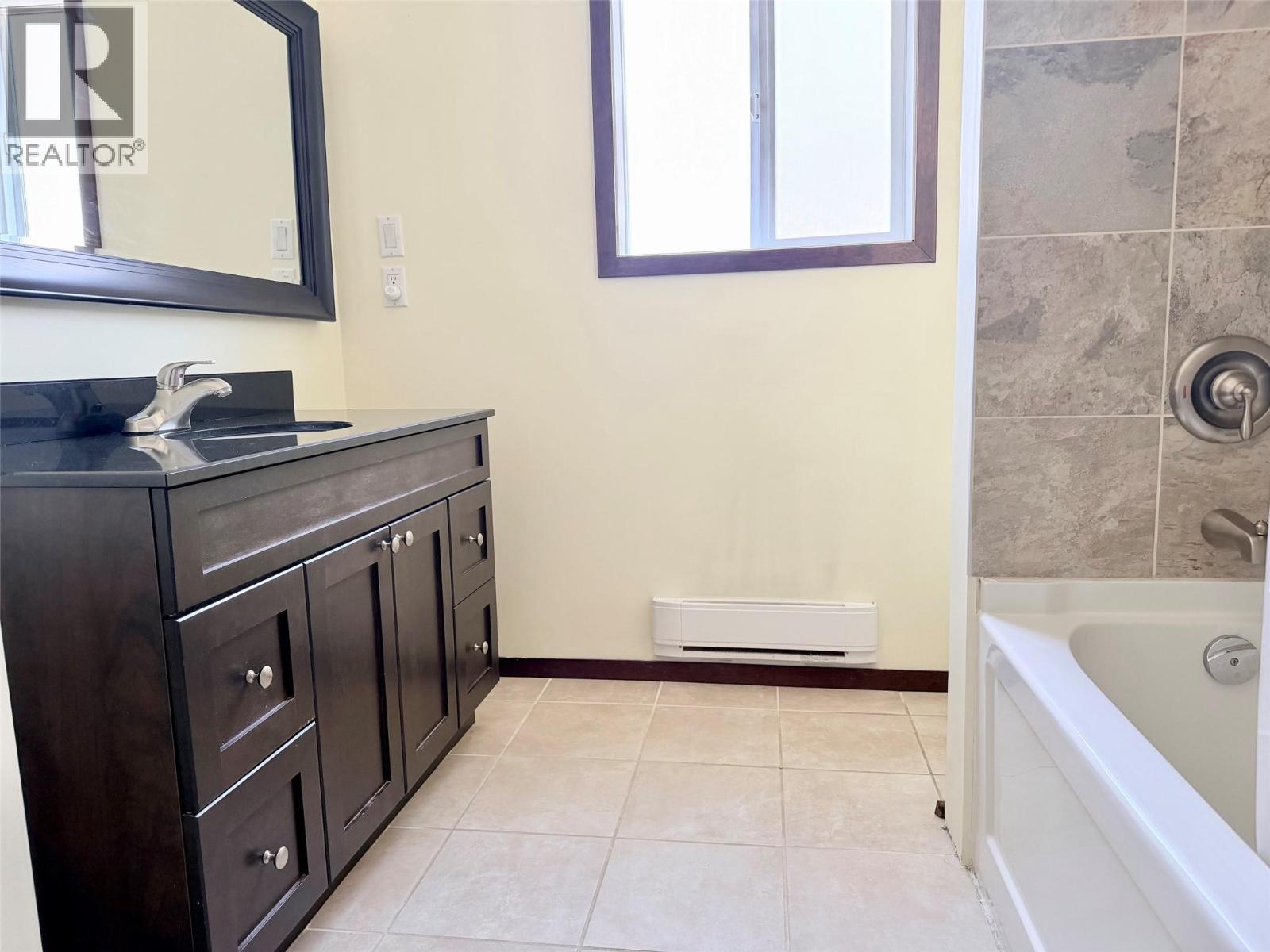 1804 Elm Street, Creston, British Columbia  V0B 1G5 - Photo 23 - 10399169