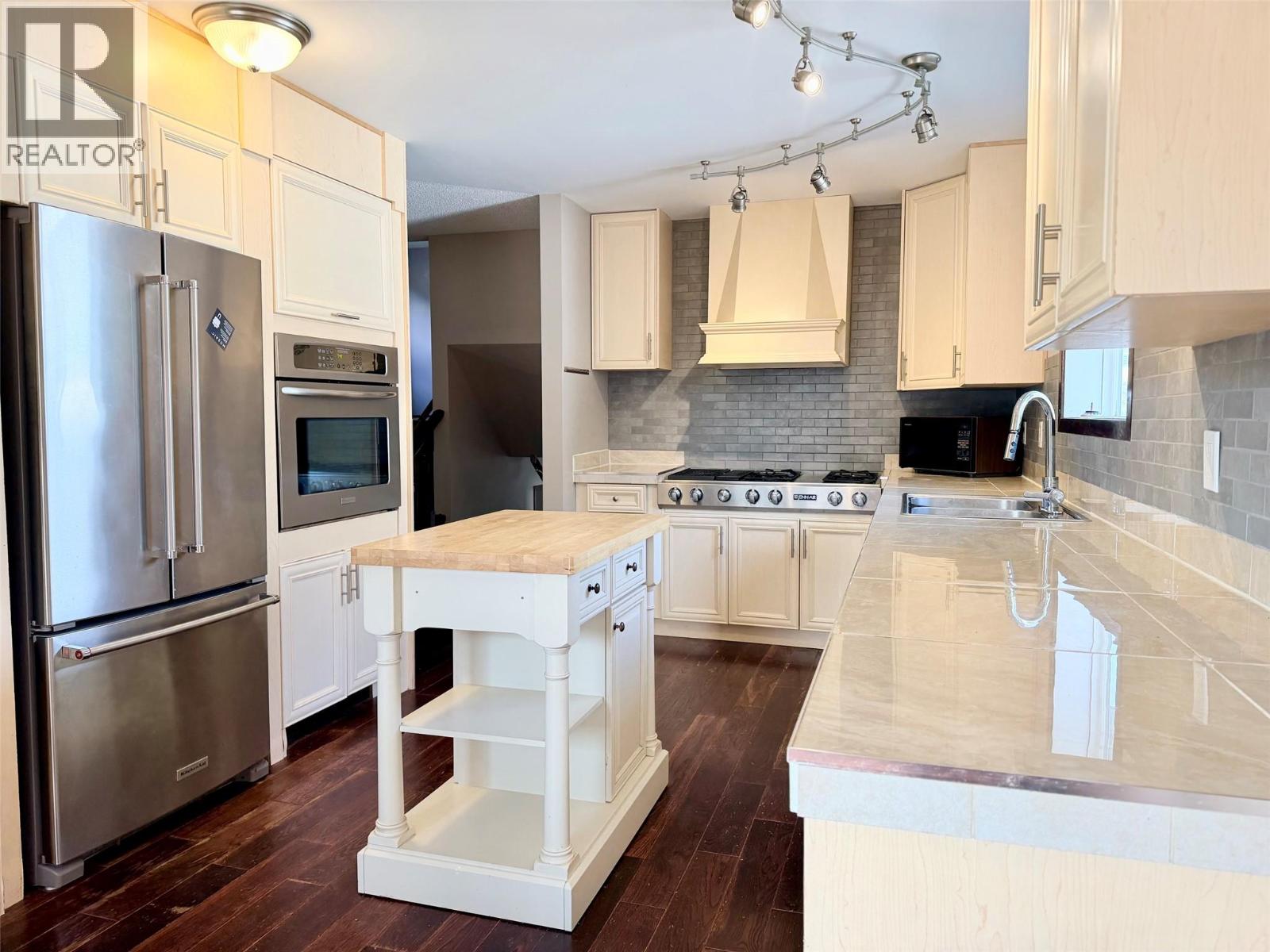 1804 Elm Street, Creston, British Columbia  V0B 1G5 - Photo 6 - 10399169