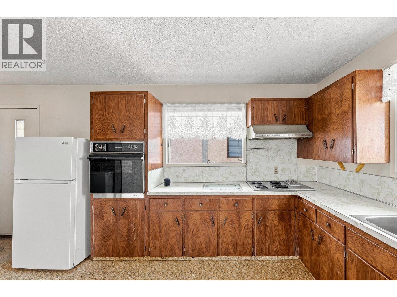 11211 Roberts Road, Lake Country, British Columbia  V4V 1L5 - Photo 13 - 10398137