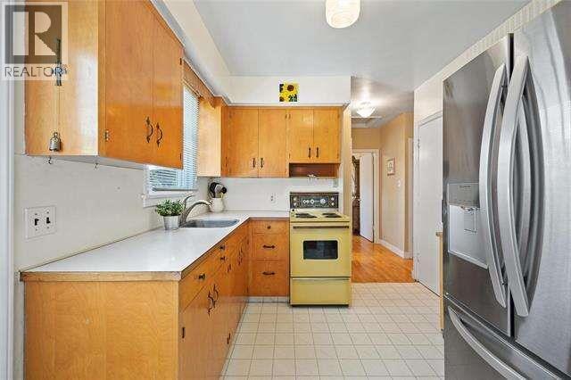 1935 Carruthers Street, Kelowna, British Columbia  V1Y 3B7 - Photo 10 - 10399303