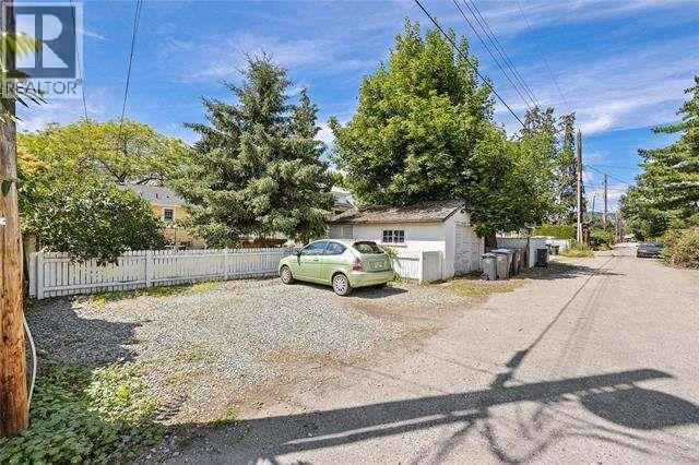 1935 Carruthers Street, Kelowna, British Columbia  V1Y 3B7 - Photo 18 - 10399303