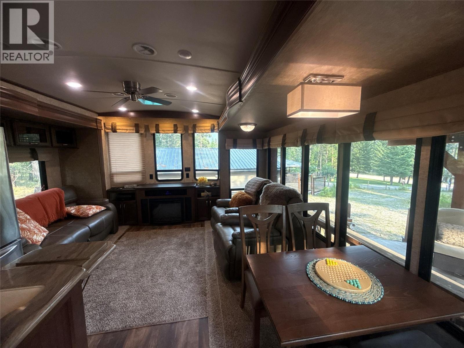 6729 Audia Road, Jaffray, British Columbia  V0B 1T0 - Photo 13 - 10399204