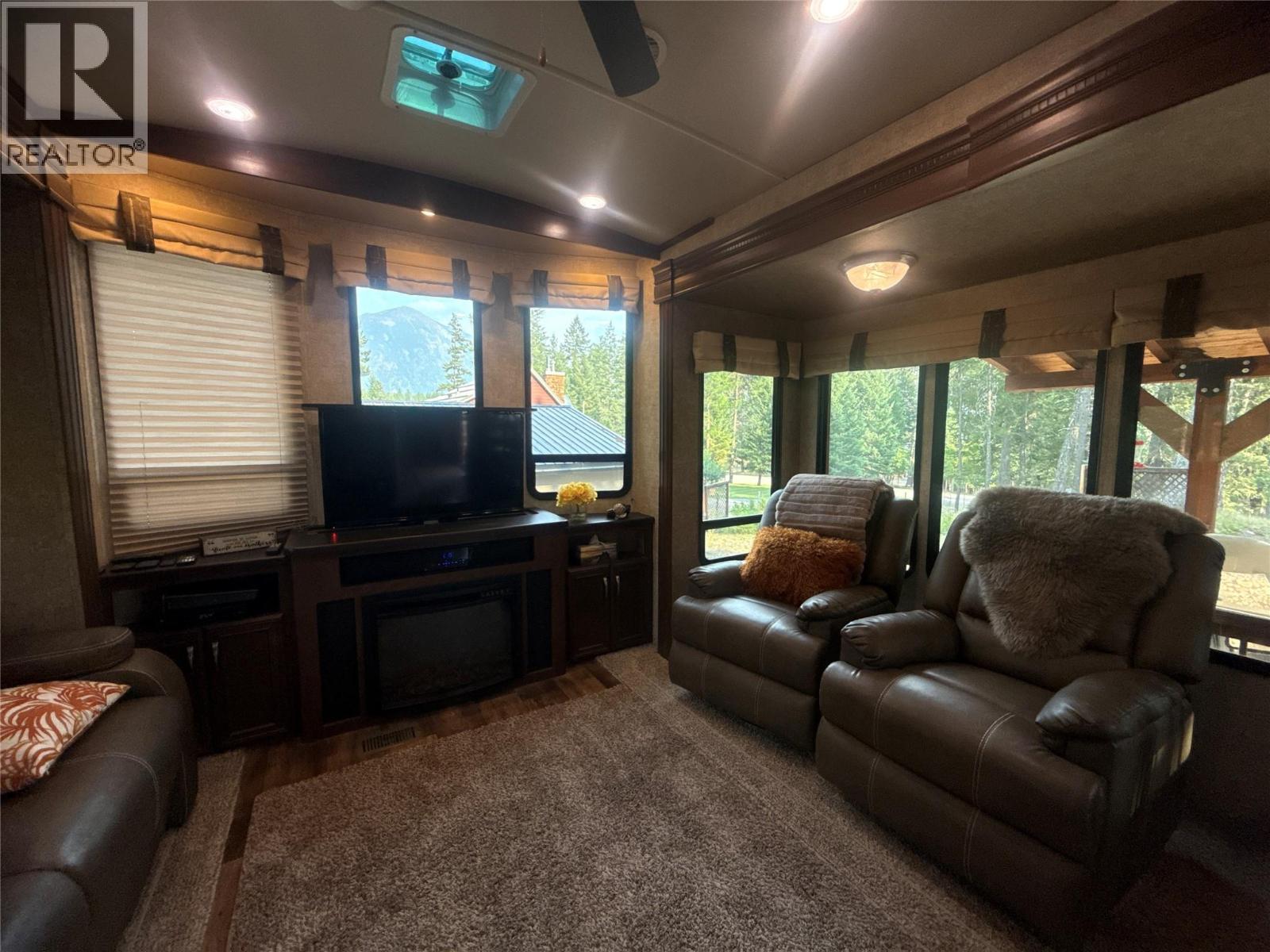 6729 Audia Road, Jaffray, British Columbia  V0B 1T0 - Photo 20 - 10399204